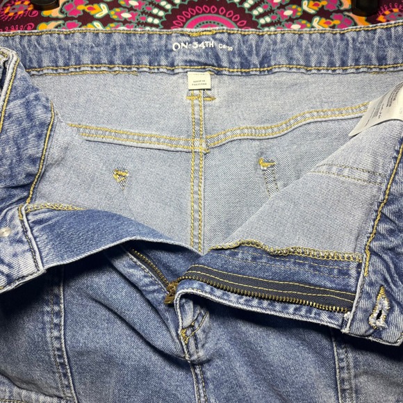 ON 34TH Cargo Jeans Women Size 16 33 Light Wash Wide Leg Denim Pants - Picture 4 of 6